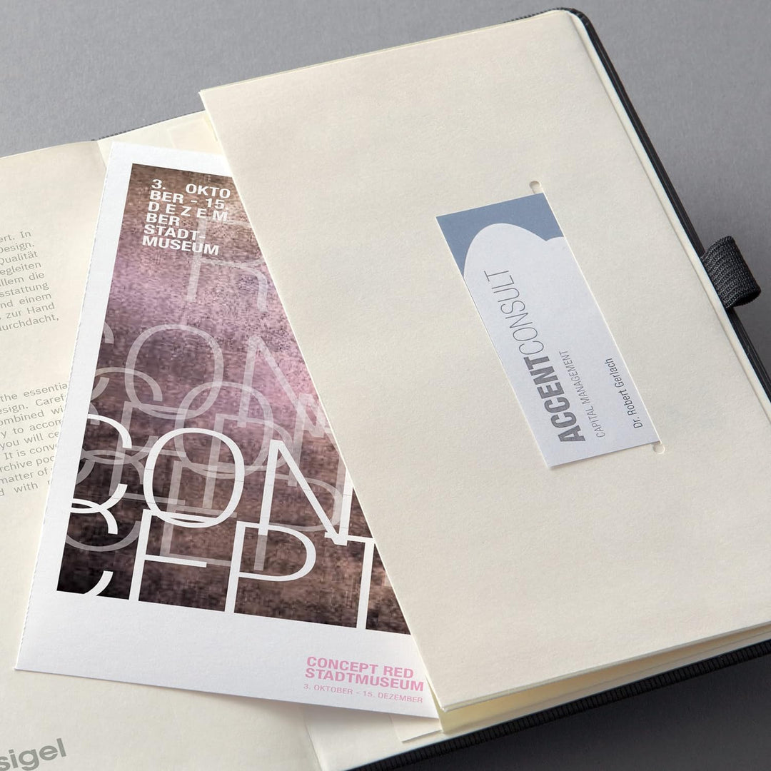 SIGEL C2401 Terminplaner Wochenkalender 2023/2024, ca. A5, schwarz, Hardcover, Gummiband, Stiftschla