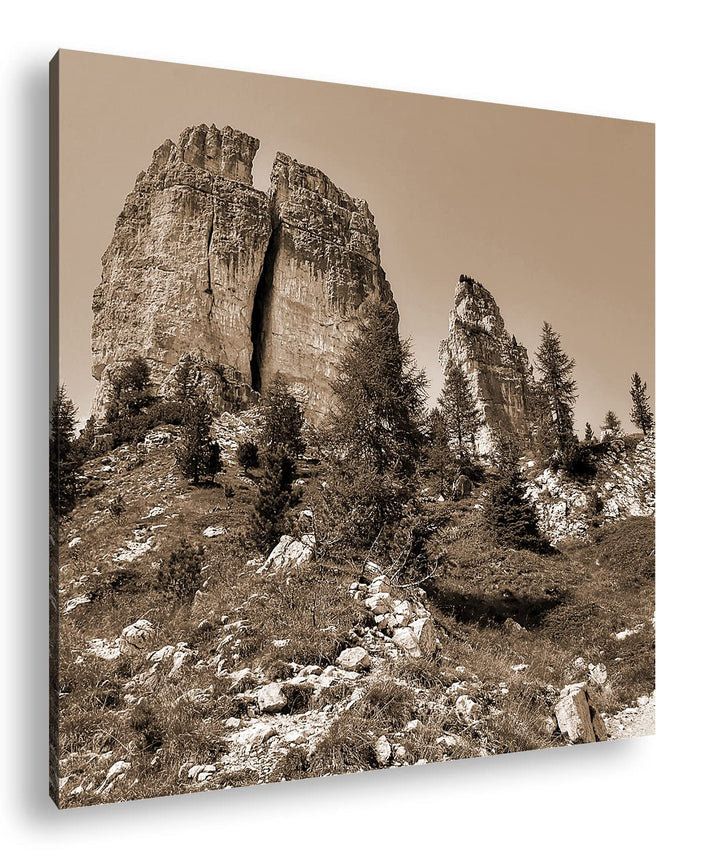 Wanderziel in den Dolomiten Effekt: Sepia; Format: 60x60 als Leinwandbild, Motiv fertig gerahmt auf