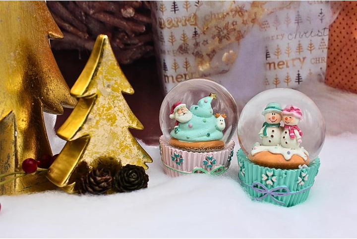 Schüttelkugel, Glaskugel Weihnachten, Weihnachtsmannkugel, Schneekugel als Weihnachtsmann mit Rentie