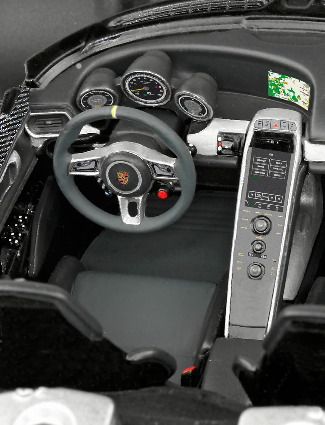 Revell Modellbausatz Auto 1:24 - Porsche 918 Spyder im Massstab 1:24, Level 4, originalgetreue Nachb