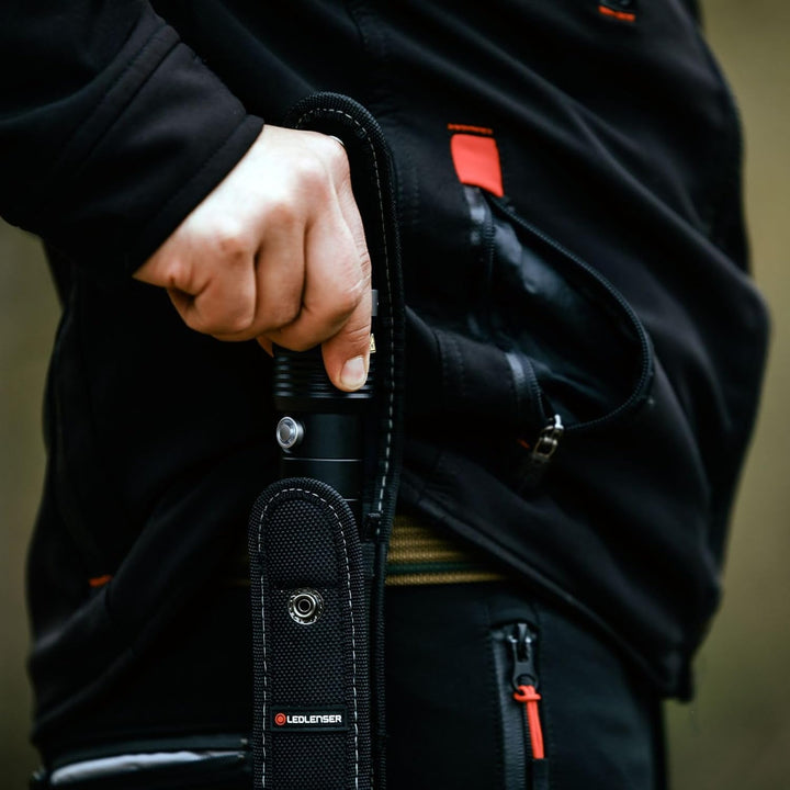 Ledlenser MT14, LED Taschenlampe, wiederaufladbar, fokussierbar, mit Akku, 1000 Lumen im Boost Mode,