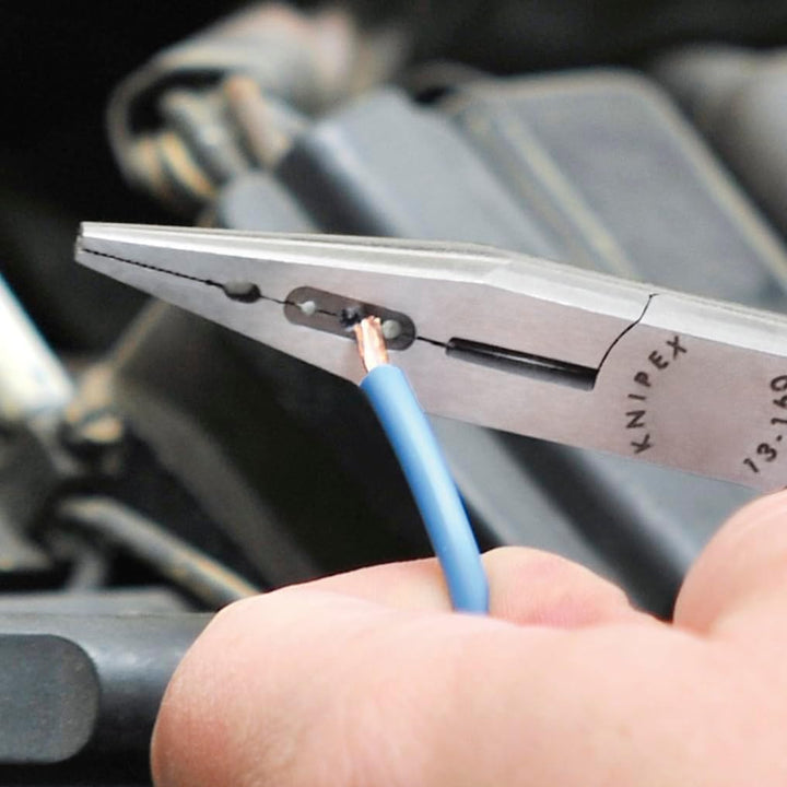 Knipex Verdrahtungszange schwarz atramentiert, mit Mehrkomponenten-Hüllen 160 mm 13 02 160, zange