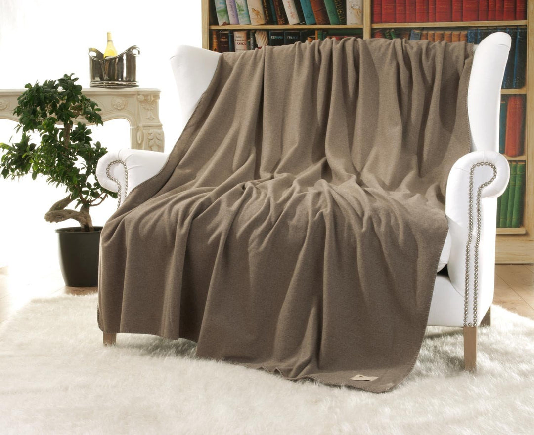 Wohnen &amp; Accessoires GmbH &amp; Co. KG Kaschmirdecke, Wolldecke aus 100% Kaschmir Amalfi grau-braun 150x