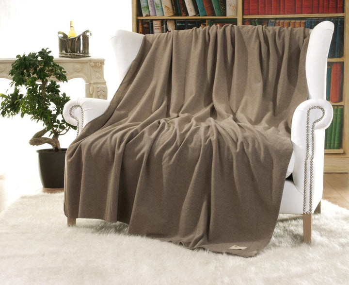 Wohnen &amp; Accessoires GmbH &amp; Co. KG Kaschmirdecke, Wolldecke aus 100% Kaschmir Amalfi grau-braun 150x
