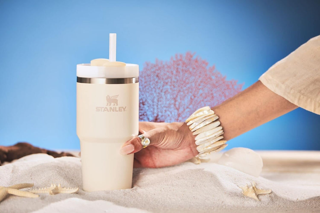 STANLEY Quencher H2.0 FlowState vakuumisolierter Becher aus Edelstahl mit Deckel und Trinkhalm, für