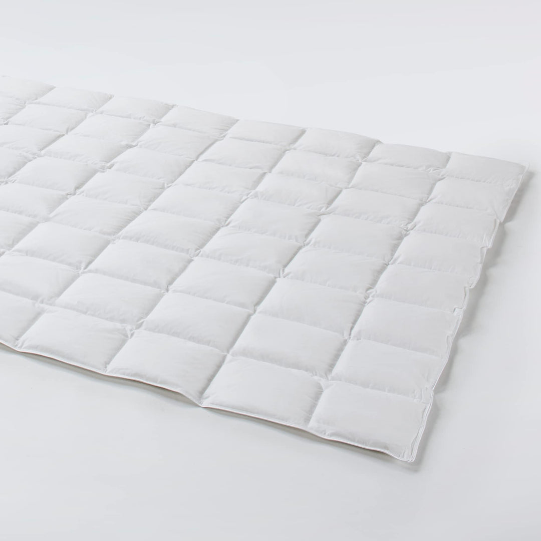 Daunenfee – Cassettendecke 200x200cm – mit Daunen & Federn – 8x8 Karos, 2cm Stege – Handarbeit Made