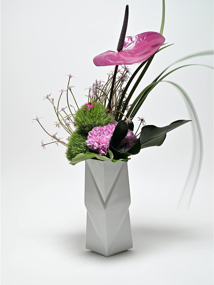 archbase.design - Vase Ribbon small - Made in Germany - Handarbeit - deutsches Hartporzellan (Weiss)
