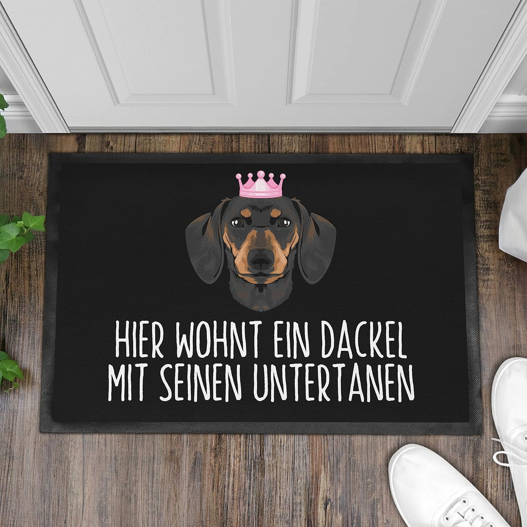 Trendation - Dackel Fussmatte Hier Wohnt EIN Dackel Mit Seinen Untertanen Fussmatte Dackel-Besitzer