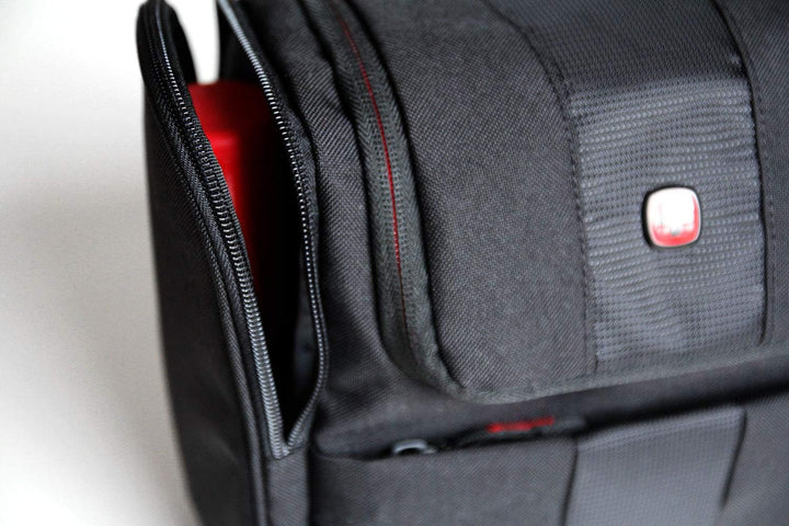 WENGER Reise Kulturtasche zum Aufhängen für Damen und Herren, grosser Kulturbeutel mit 7 Liter Fassu