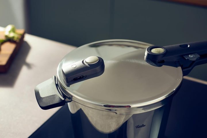 Fissler Vitaquick® Elemental Schnellkochtopf 6,0 L (Ø 22 cm) salbeigrün – Made in Germany, bis zu 70