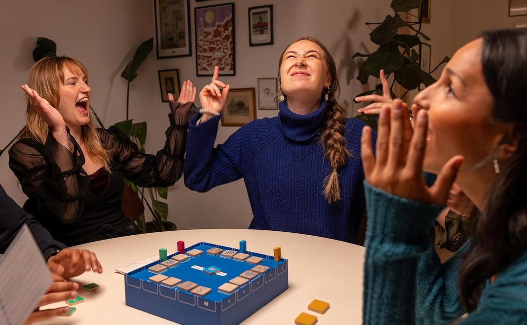 Asmodee, BEZZERWIZZER (Auflage 2025), Quiz- und Partyspiel ab 2 Spieler, ab 15 Jahren, 45 Minuten, 2