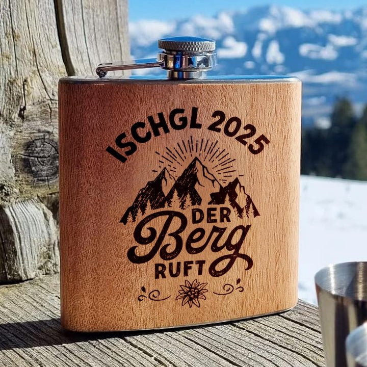 Der Berg ruft Flachmann Skifahren Berg Flachmann Ski Geschenk Wandern personalisiert mit Gravur Holz