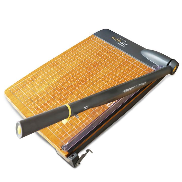 Westcott 15107 Hebelschneidemaschine TrimAir 15", 38 cm, mit Holzbasis, bis zu 30 Lagen 80gr. Papier