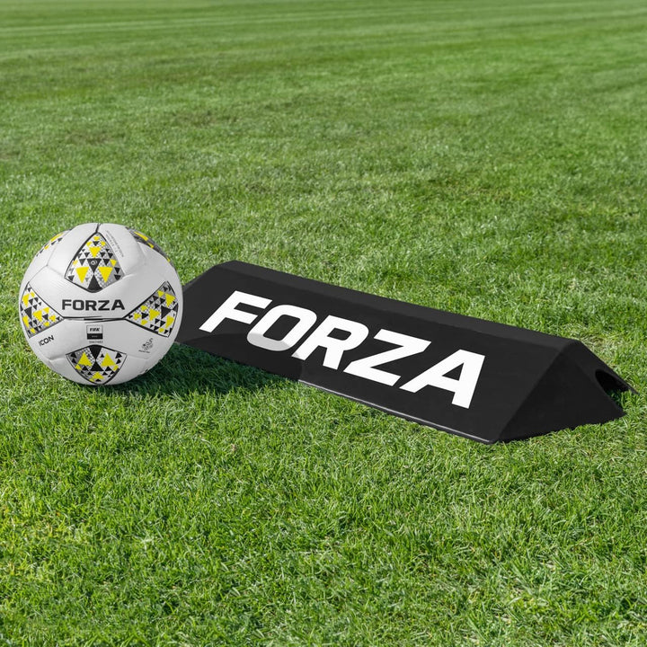 FORZA Ablenkrampe für Torwart [80 cm] - Rampe zum Ablenken von Bällen | 20° und 35° Winkel