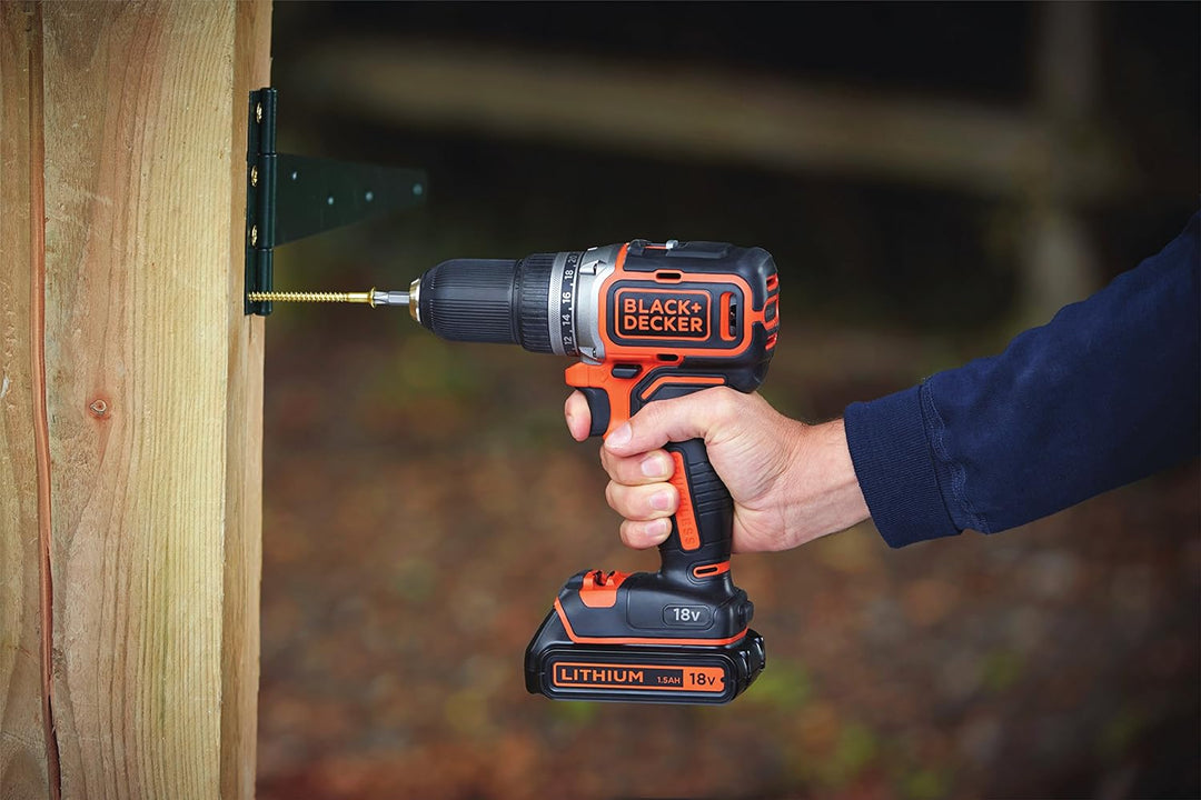 Black+Decker Akku-Bohrschrauber, Bohrmaschine (18 V 1.5Ah, bürstenloses 2-Gang-Getriebe, LED-Arbeits