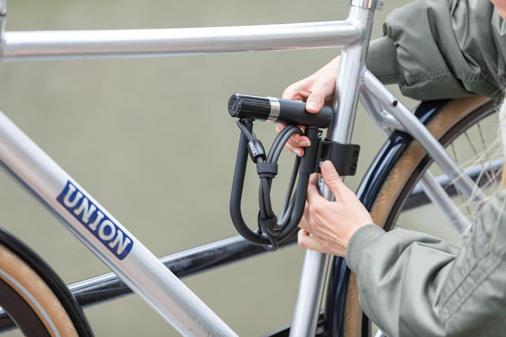 AXA Newton 150 Bügelschloss – Länge 15 cm – mit Schlaufenkabel – Kabellänge 100 cm – Sicherheitsstuf
