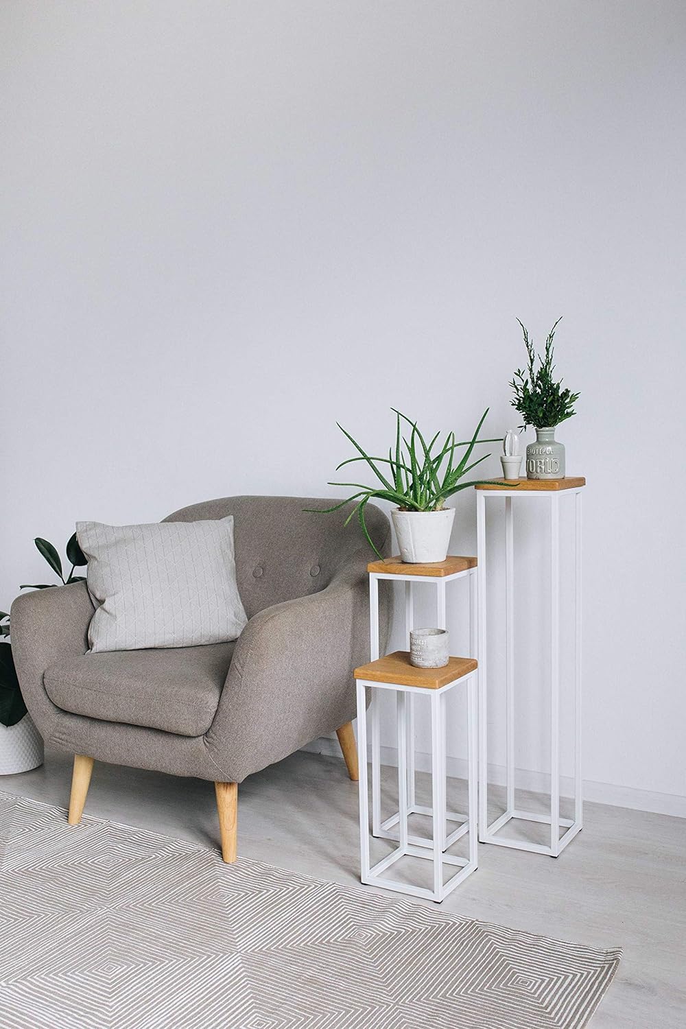 EINE BestLoft Blumensäule Dora aus Eiche - Dekosäule im schlanken Design + Stahlgestell (Gestell Wei