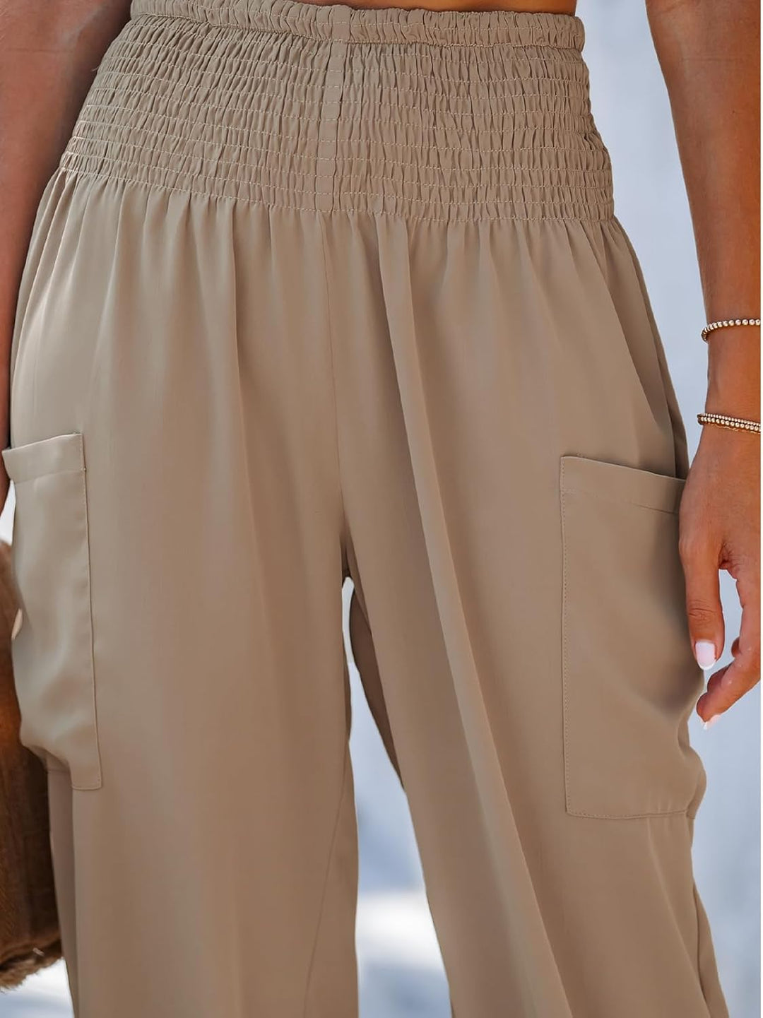 CUPSHE Damen Hose Leicht Jogginghose Hoher Bund Gesmokt Taille Freizeithose Smocked Sommer Haremshos