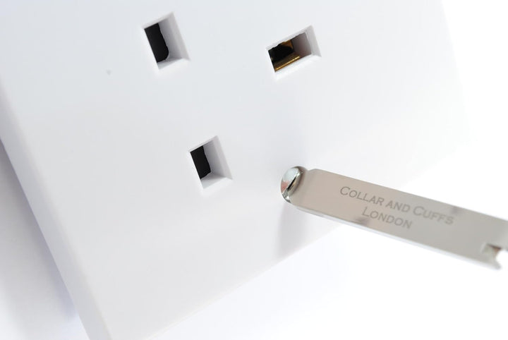 COLLAR AND CUFFS LONDON - FLASCHENÖFFNER UND SCHRAUBENDREHER - Stilvolle Kragenstäbchen - Titan - Ho