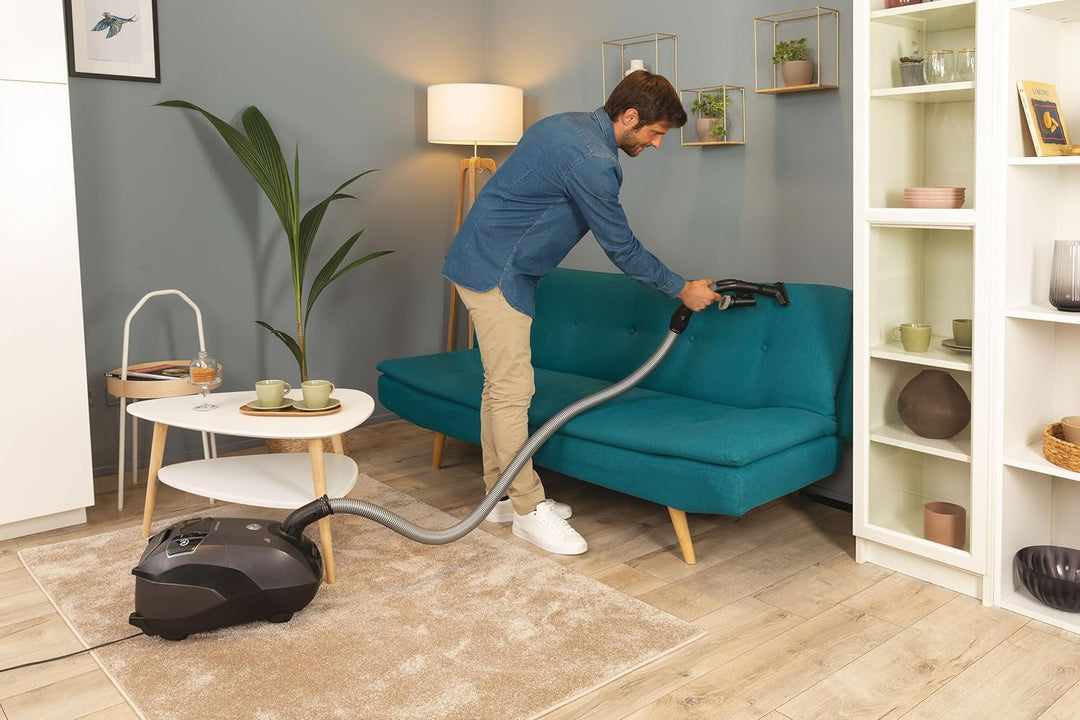 Hoover Bodenstaubsauger mit Beutel, Universal-Düse für alle Böden, extra leiser (66dBA) & kompakter