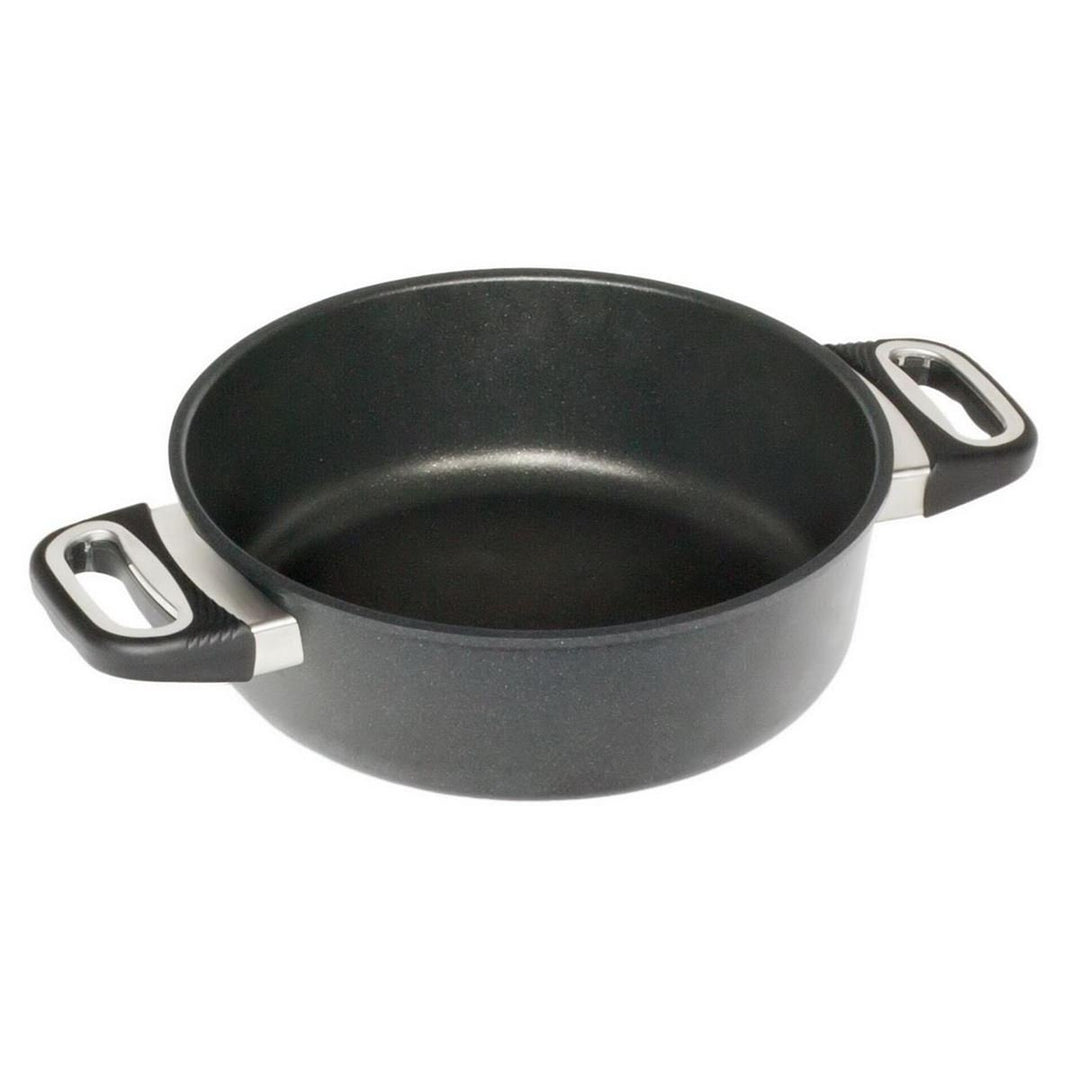 AMT Gastroguss Schmortopf, Ø 24 cm, 8 cm hoch, Bratpfanne mit zwei Seitengriffen, nicht induktionsta