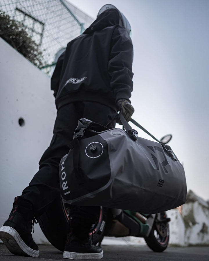 BORLENI Motorrad Hecktasche Gepäckrolle wasserdicht 70L – Premium Motorradtasche mit Rolltop, Reflek