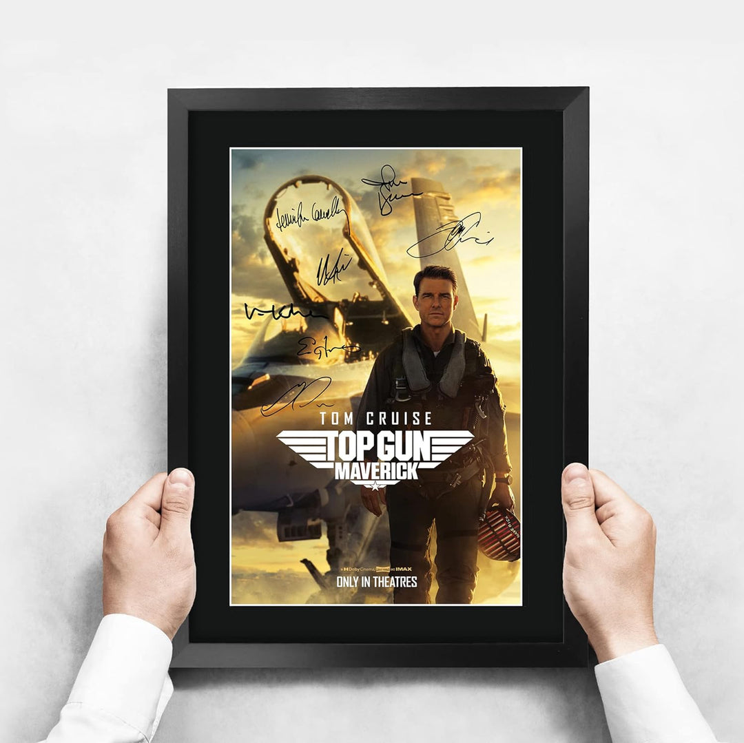 HWC Trading FR A3 Top Gun 2 Maverick Tom Cruise Geschenke Geduckter Poster Signiertes Autogramm Foto