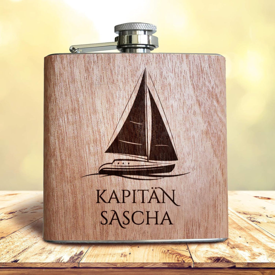 Segeln & Segler Geschenke Holz Flachmann mit Segelboot Gravur und persönlichem Namen Geschenk indivi