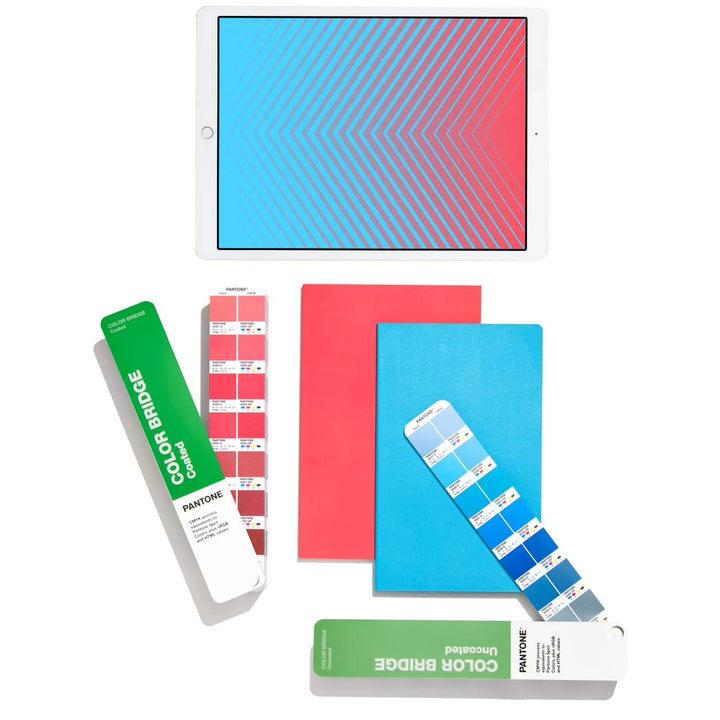 Pantone GP6102B Color Bridge Guide Set Coated and Uncoated – Zwei handliche Farbfächer in chromatisc