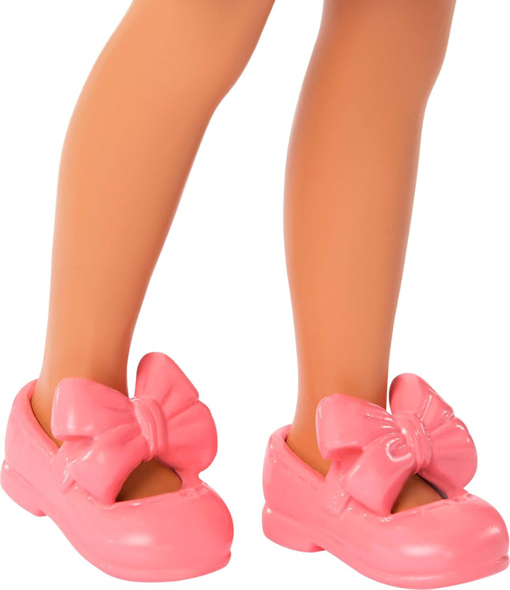 Barbie Club Chelsea, kleine Puppe Lula, ca. 15 cm gross, mit braunem Haar und abnehmbarem Kleid und