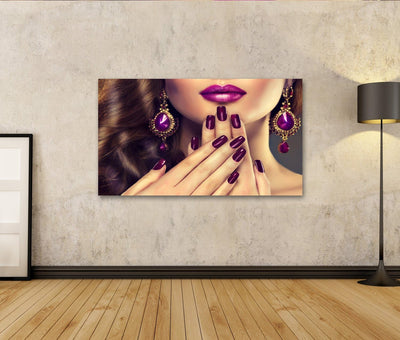 Bild auf Leinwand Luxus Mode Stil Nägel Maniküre Kosmetik Make Up Und Lockiges Haar Wandbild Poster