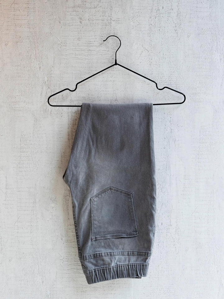 WENKO Kleiderbügel Sascha Schwarz, 20er Set, Garderobenbügel mit Non-Slip Beschichtung, verchromtes