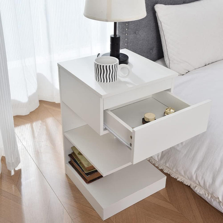 BAKAJI Moderner Nachttisch, 1 Schublade und 2 Regale, platzsparend, Weiss, 39 x 39 x 65 cm, Holz, Me