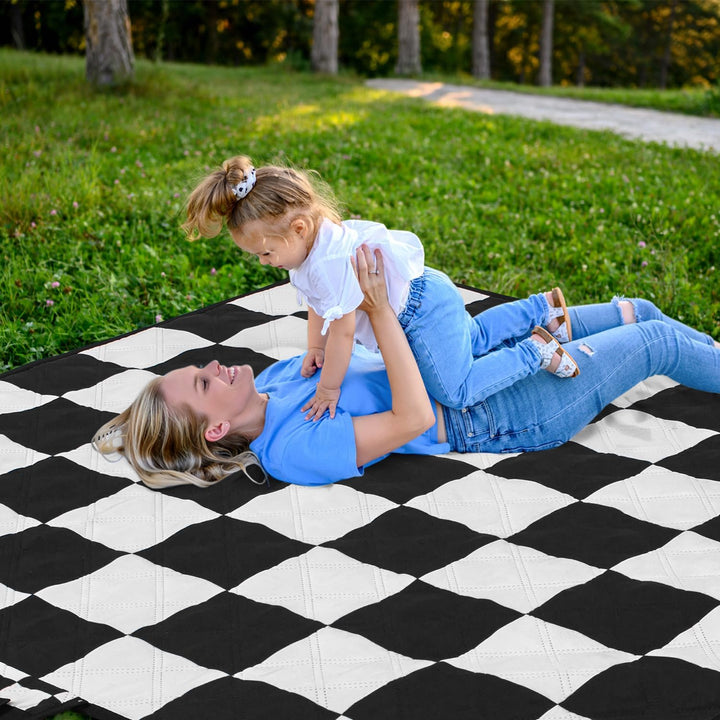 Jopee Picknickdecke 200x200cm, Waschbar und Faltbare Wärmeisoliert Stranddecke Sandfrei mit Tragegri
