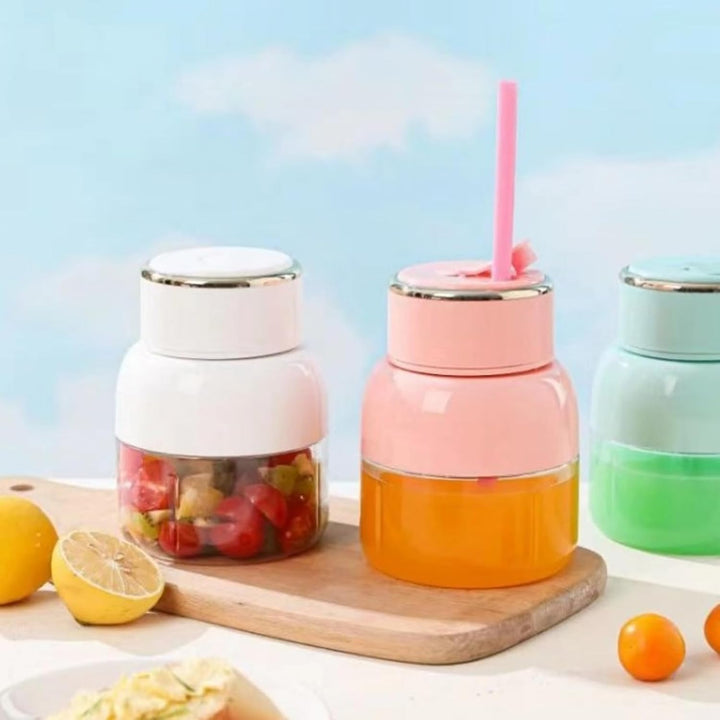 Tragbarer Mixerbecher 800 Ml Fassungsvermögen Wiederaufladbarer USB Entsafter Mixer mit Innovativem
