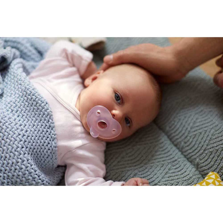 Philips AVENT Soothie – BPA-freier Schnuller für Babys von 0 bis 6 Monaten, rosa/hellrosa (Modell SC