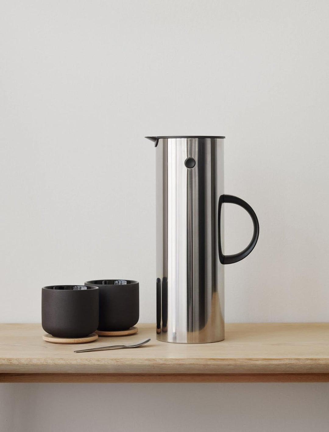Stelton EM77 Isolierkanne, Kaffeekanne aus Kunststoff, Steel, 1 liter