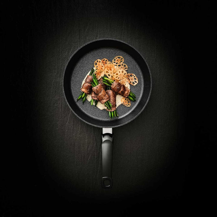 Fissler Adamant Comfort / Aluminium-Pfanne versiegelt ( 26 cm) beschichtete Brat-Pfanne, antihaftend