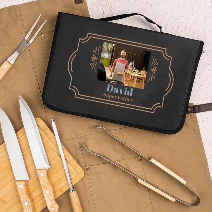 Wanapix | Personalisiertes BBQ-Set | Enthält 6 Ubehörteile (2 Messer, Schärfer, Tranchiermesser,Zang