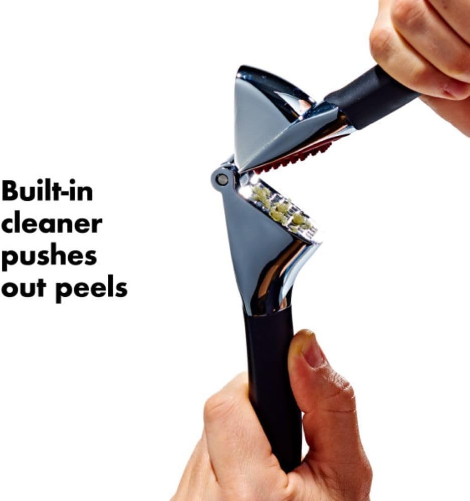 OXO Good Grips Knoblauchpresse zum Zerdrücken von Knoblauch und Ingwer – spülmaschinenfest Single, S