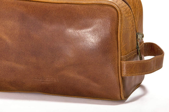 HOLZRICHTER Berlin Grosser Leder Kulturbeutel zum Aufhängen (L) - Premium Kulturtasche für Herren un