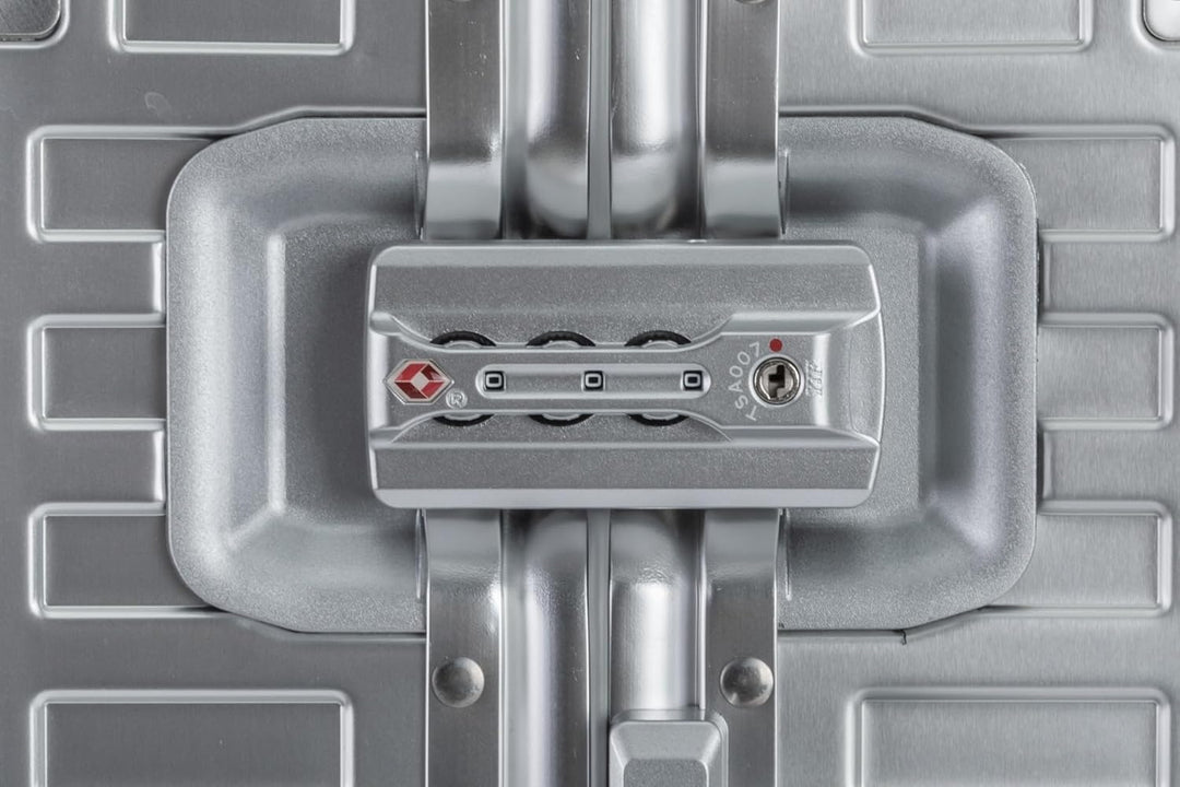 Travelhouse 100% Aluminium Handgepäck Koffer Tokyo 55cm- Mit 2X TSA und 4 Silent Move Doppelrollen V
