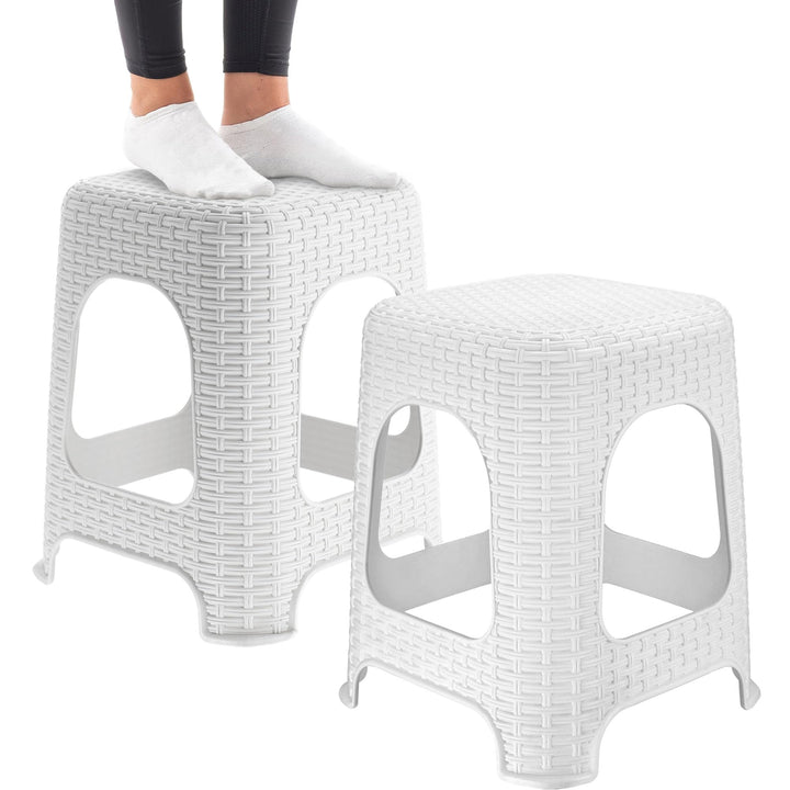 KADAX Hocker aus Kunststoff, Tritthocker bis 120 kg, Rattanhocker mit Antirutschfüssen, Badhocker, W