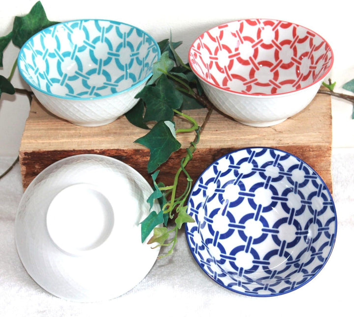 Japanische Teeschalen 4-er Set Porzellan, Retro Design Blumen, Nr. 052
