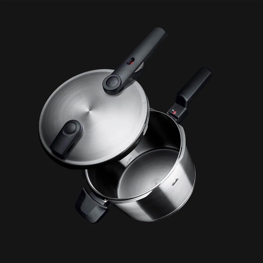 Fissler Vitaquick Premium/Schnellkochtopf (4,5 L, Ø 22 cm) m. Einsatz, Edelstahl-Dampfkochtopf, 2-Ga