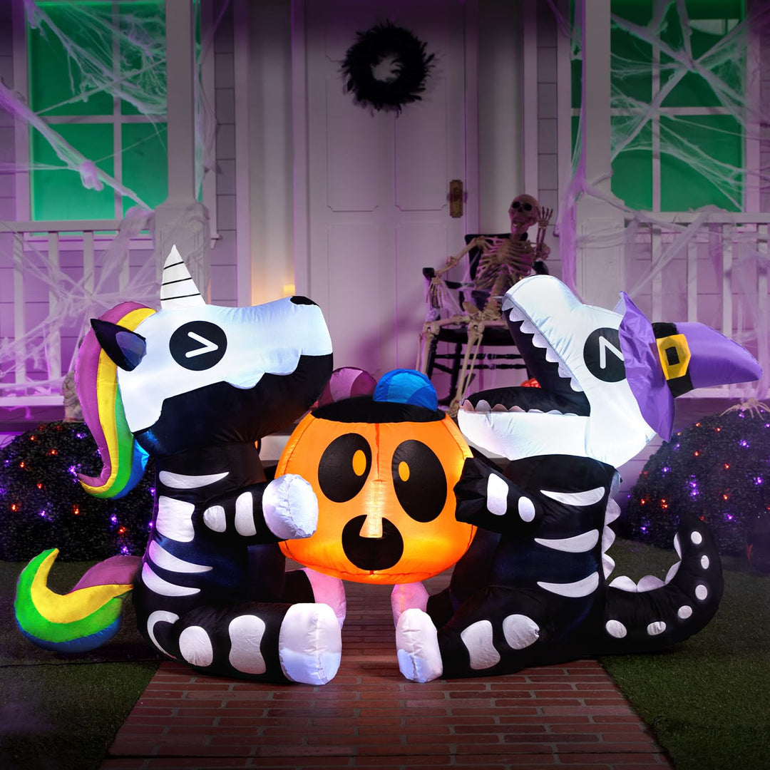 Joiedomi 1,8 m langes Halloween Aufblasbares Sitzendes Skelett Einhorn und Dinosaurier Halten Kürbis