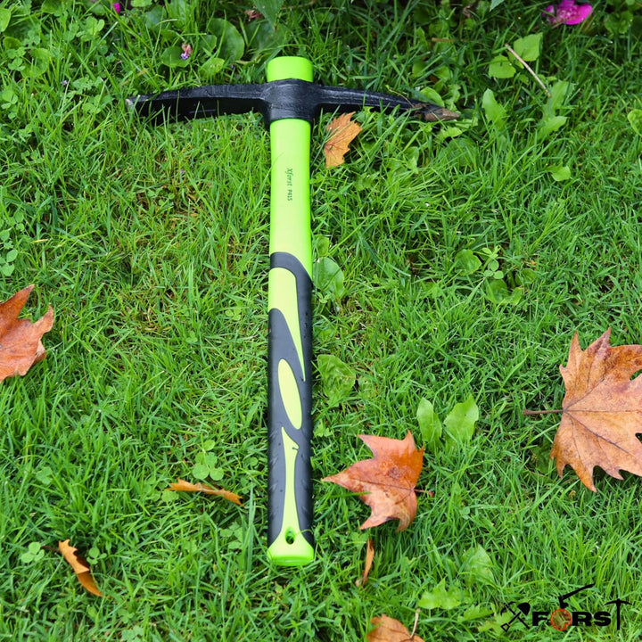 Xforst Spitzhacke + Schaufel als Gartenset für Gartenarbeit, Camping, Wandern, Schneeset und Strand.