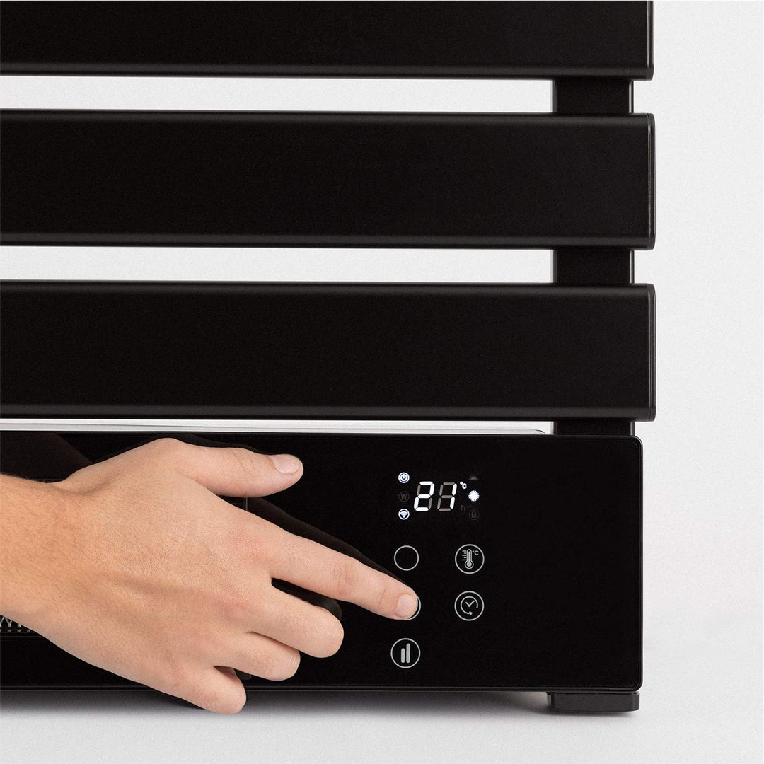 CREATE / WARM Towel PRO + Stange/Badheizkörper Schwarz mit Heizstrahler, Fernbedienung und mit Ablag