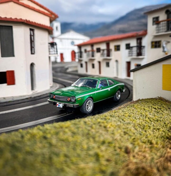 Scalextric C4538 AMC Hornet – Grüne Autos – USA/Klassiker ab 3 Jahren, AMC Hornet
