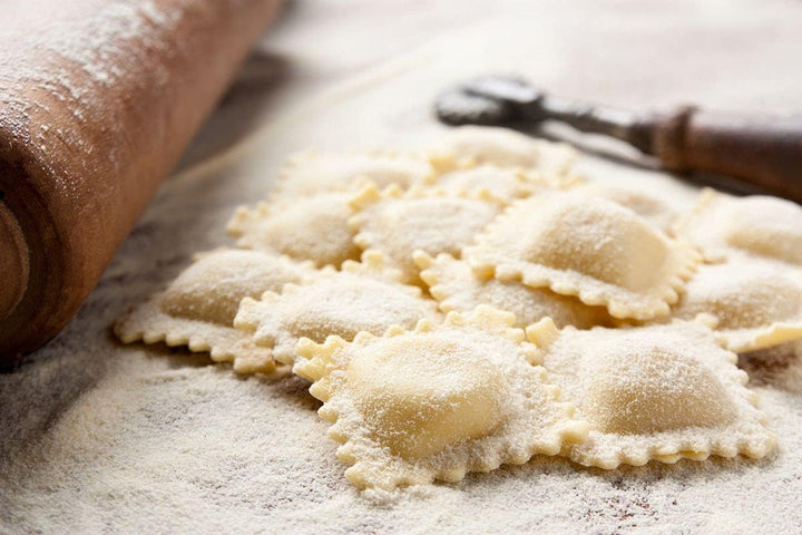 Tagliapasta Rolle zum Schneiden von Teig | und auch ein Ravioli Verschluss, der die Füllung perfekt